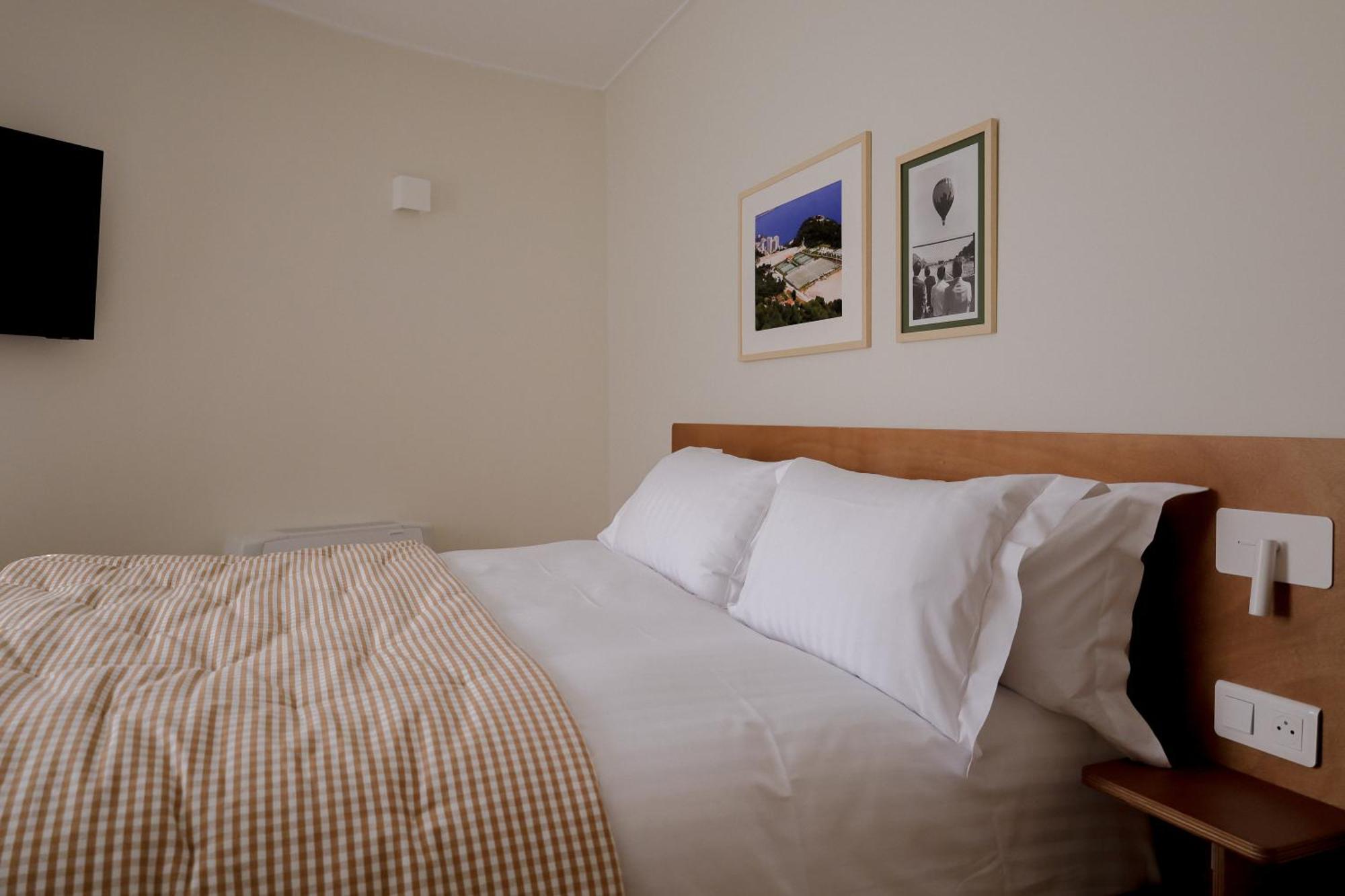 Alfred Hotels Monaco - Ex Forum - Hotel Renove بوزولي المظهر الخارجي الصورة
